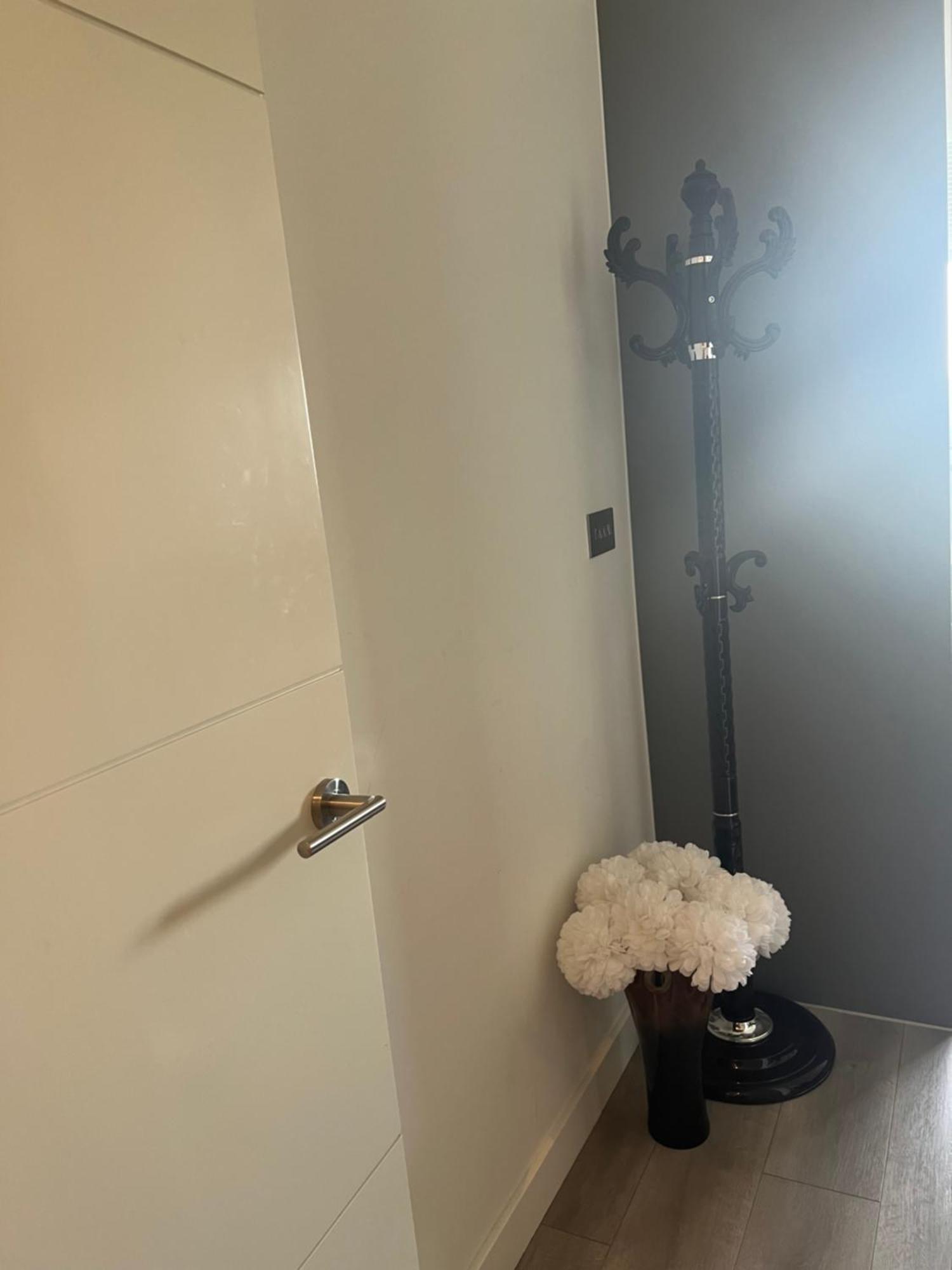 Luxurious Short Stay Flat In มิลตันคีนส์ ภายนอก รูปภาพ